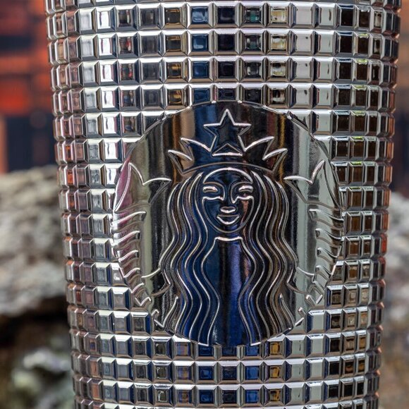 Starbucks 2023 Holiday Metallic Mirror Silver Grid Disco Venti 24oz New - Picture 3 of 8